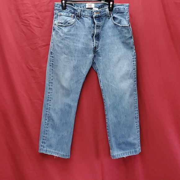 501 Levi's  button fly. - Picture 1 of 10